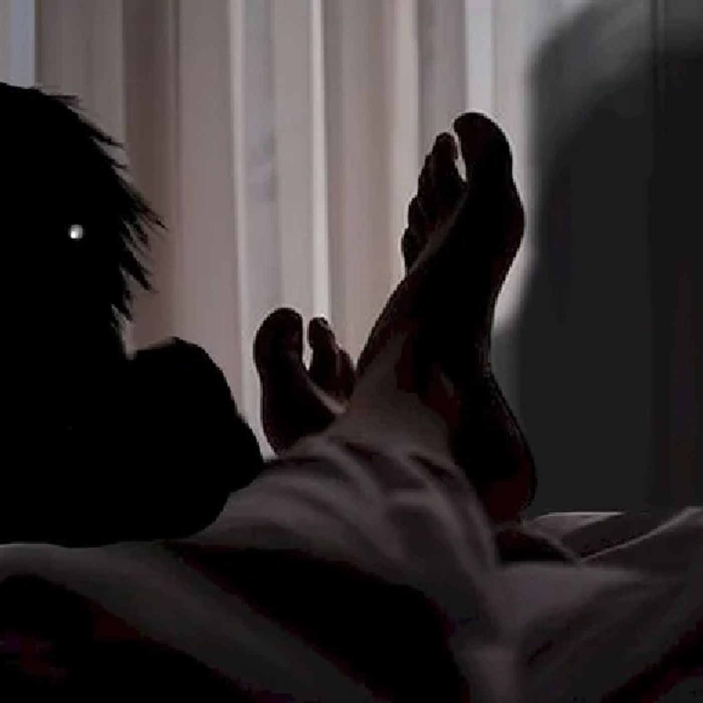 Historias de Miedo Noviembre 17 de 2022 ME JALARON LOS PIES