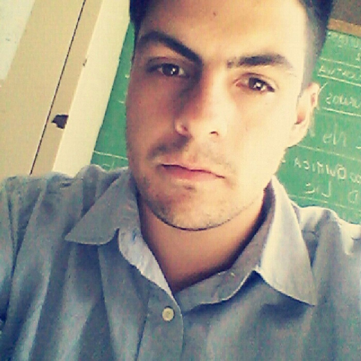 Radio Resiste
