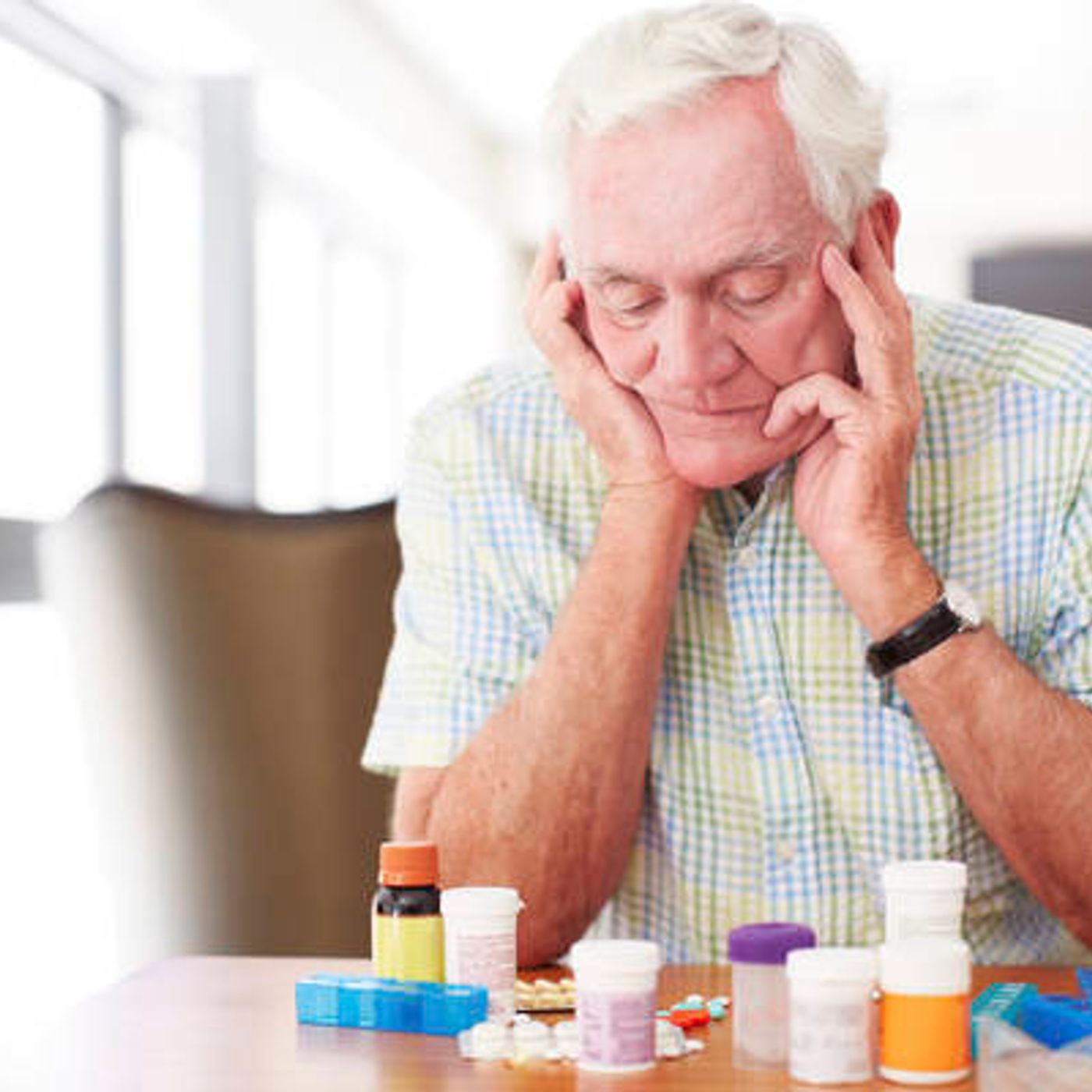 Territorio e società - corretto uso dei farmaci nell' anziano episode artwork