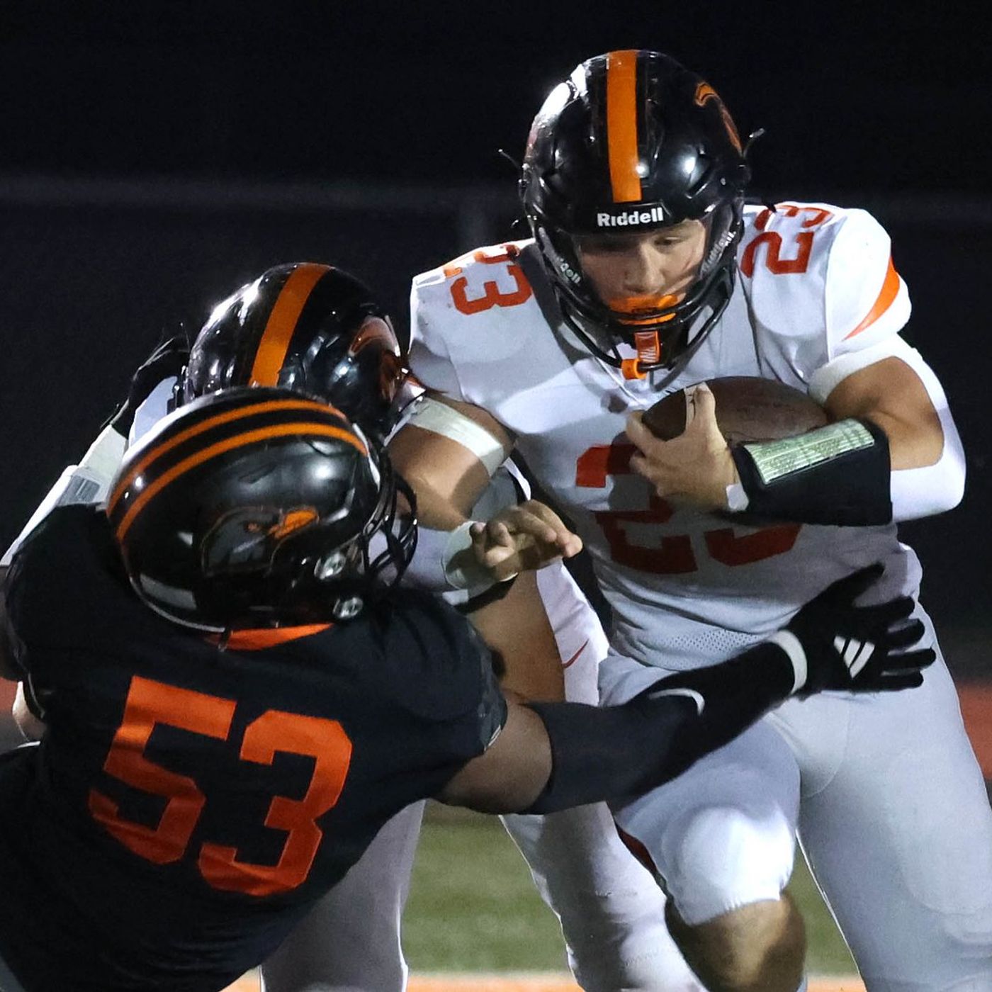 Lincoln-Way West stays perfect with win at DeKalb despite Davon Grant setting receiving record for Barbs episode artwork