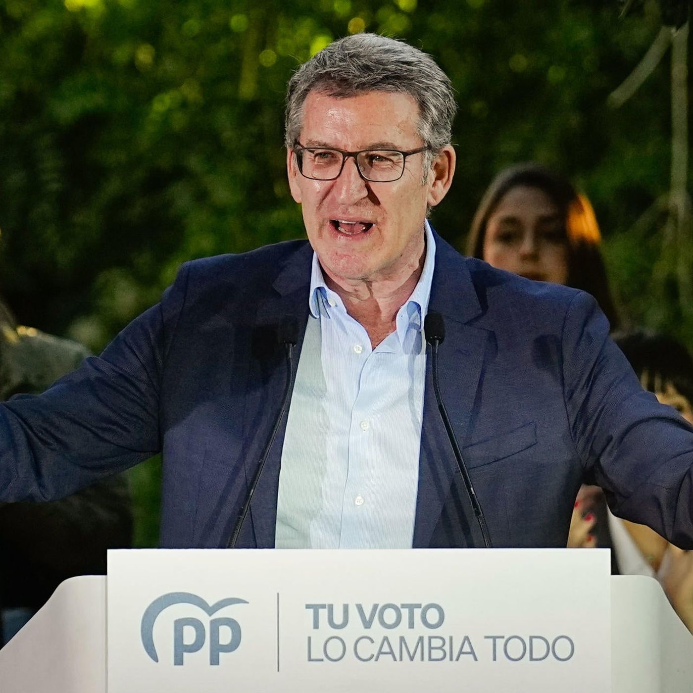 cover of episode Amón critica las palabras de Feijóo sobre Meloni: "No es presidente por su torpeza con los pactos con Vox tras el 28M"