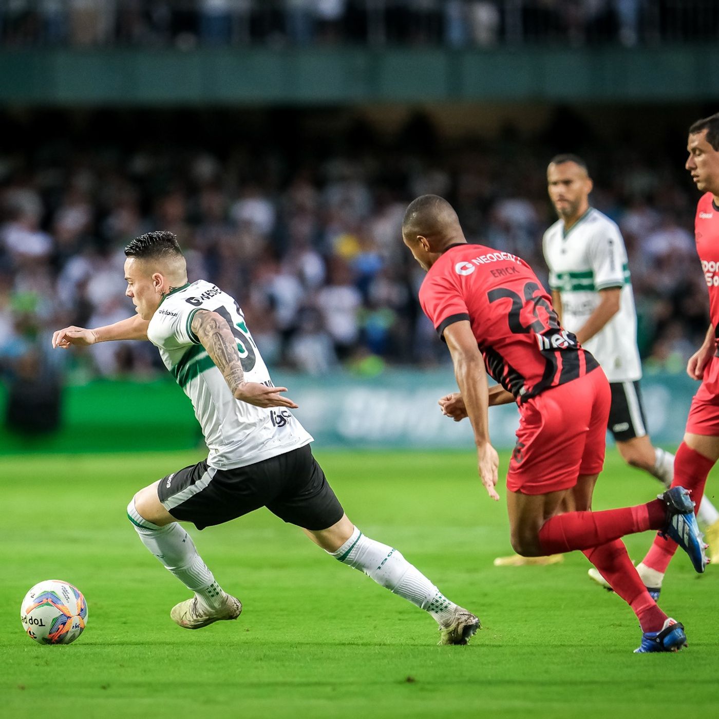 Athletico e Coritiba no MATA-MATA!