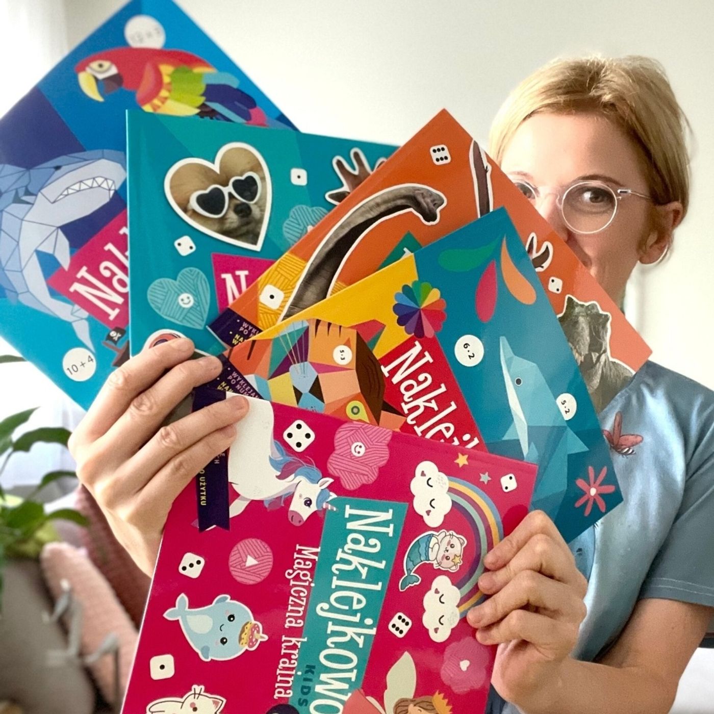 Naklejkowo Kid i Junior. Edukacyjne książki dla dzieci 3-9 lat