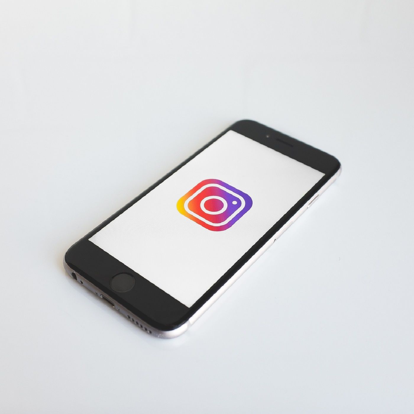 Why Should You Make an App Like Instagram? episode artwork