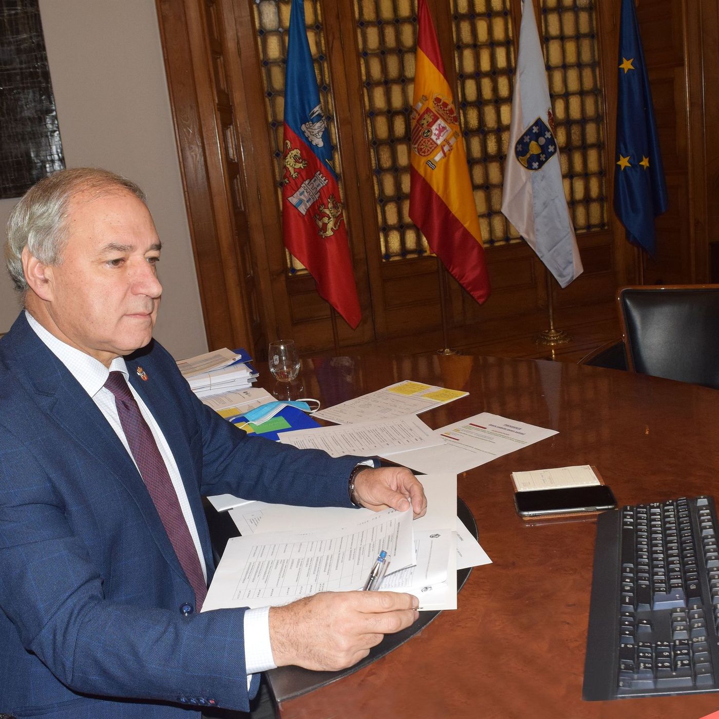 Federico a las 6: Hasta 170 mujeres socialistas gallegas exigen explicaciones por los acosos