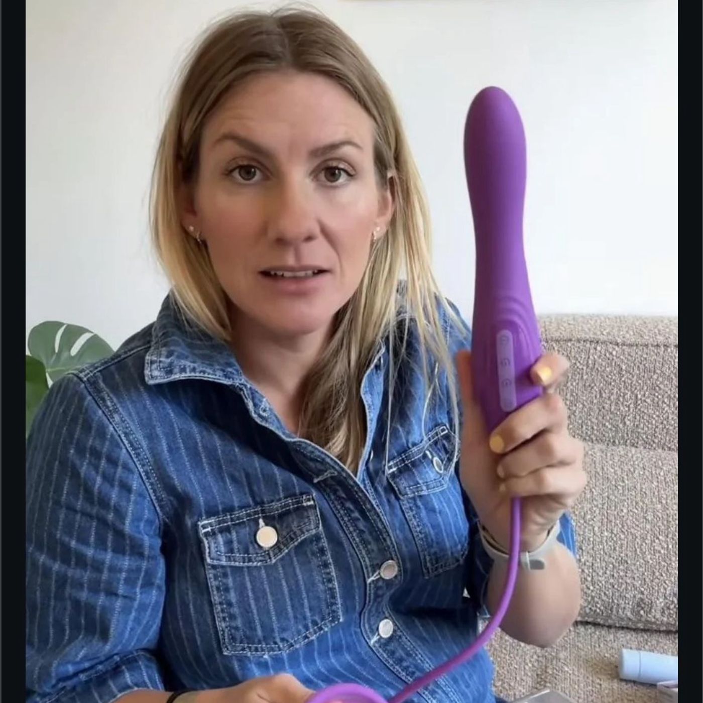 1: Det vi (ikke) taler om, Mette Sommers lilla d*ldo og Amalie vært på Luksusfælden 1: Det vi (ikke) taler om, Mette Sommers lilla d*ldo og Amalie vært på Luksusfælden