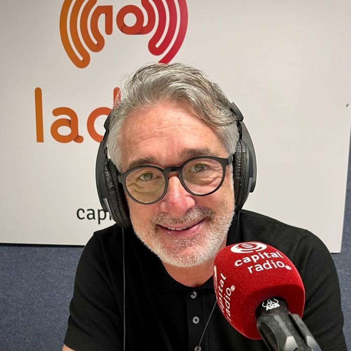 La Diez Capital Radio