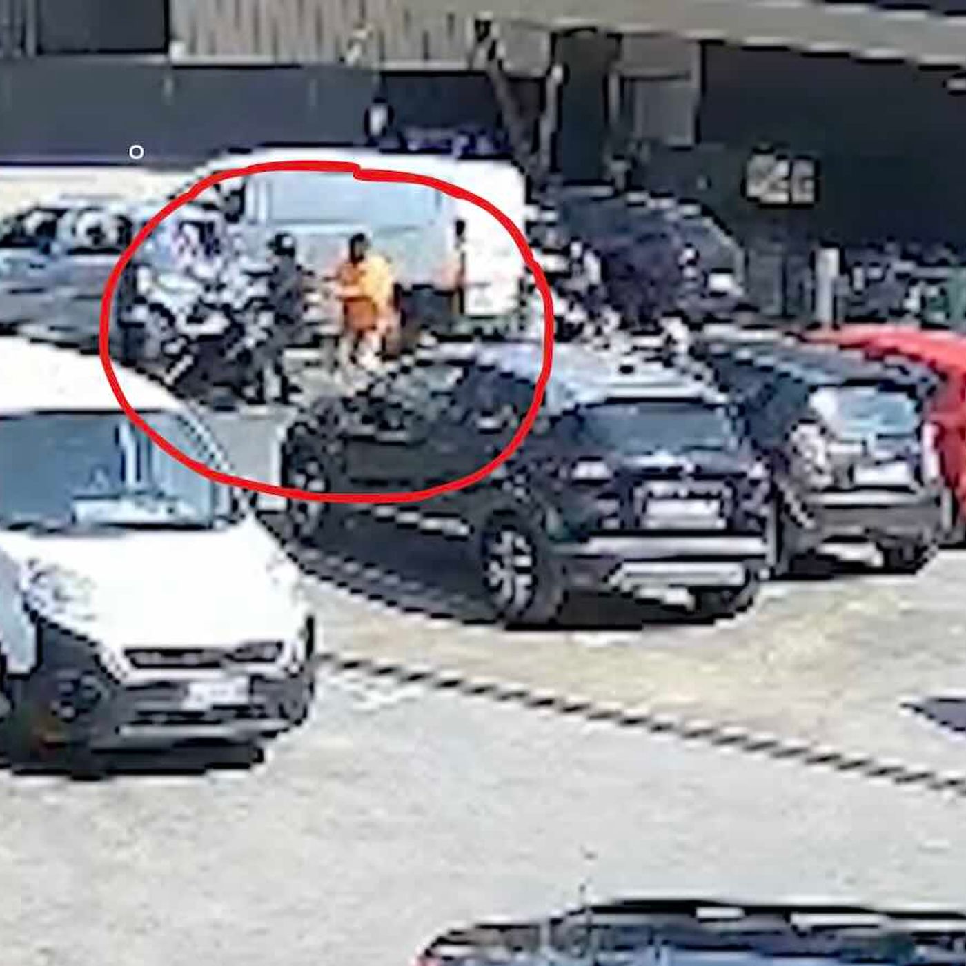 Casoria furto di uno scooter: il coraggio di un giovane ferma i ladri episode artwork