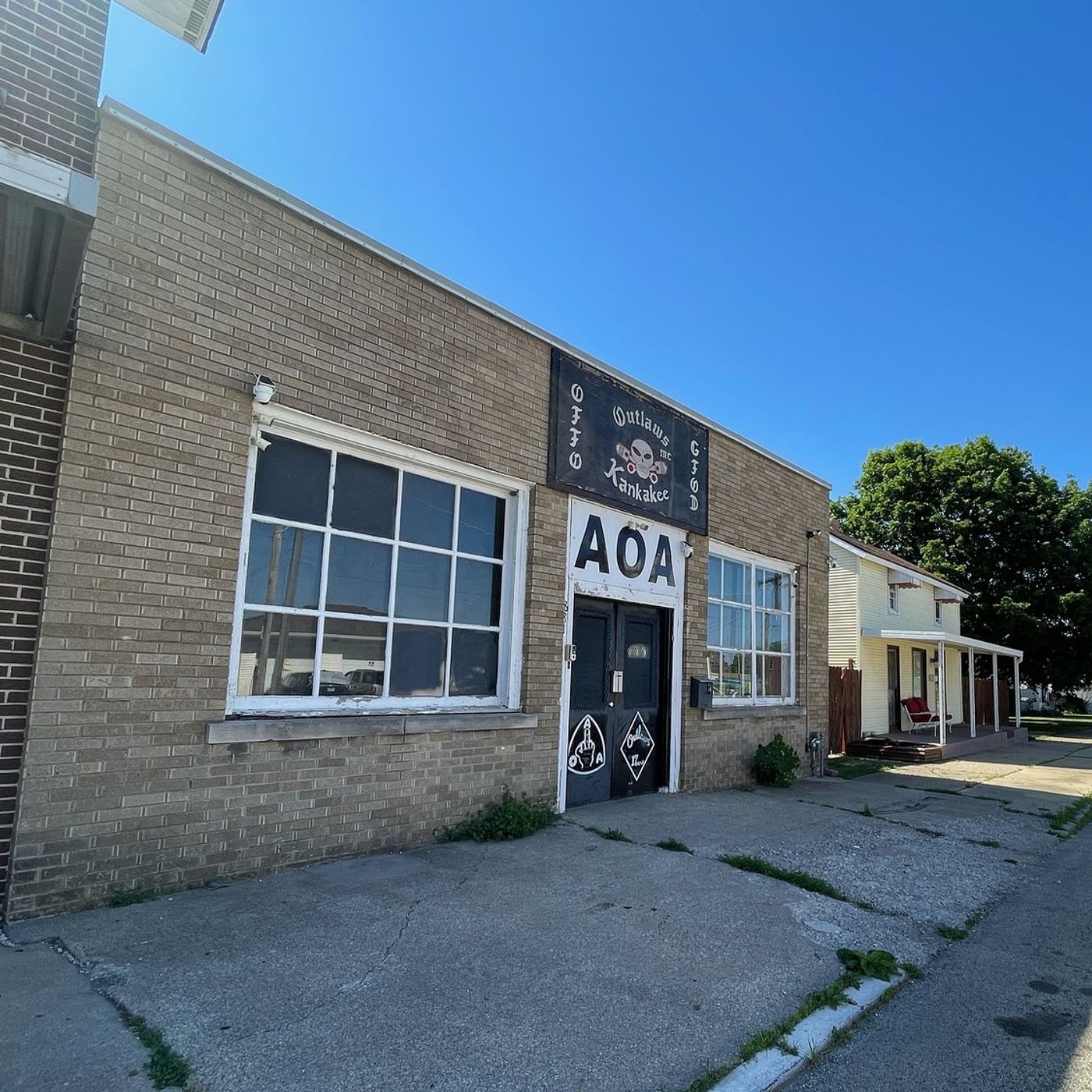 3 men arrested in raid on suspected motorcycle clubhouse in Kankakee episode artwork