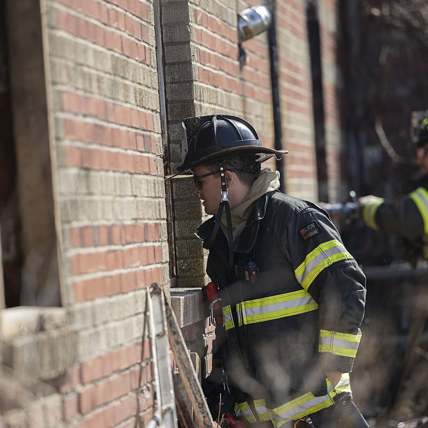 9 fire departments battle Dixon blaze; no one injured episode artwork