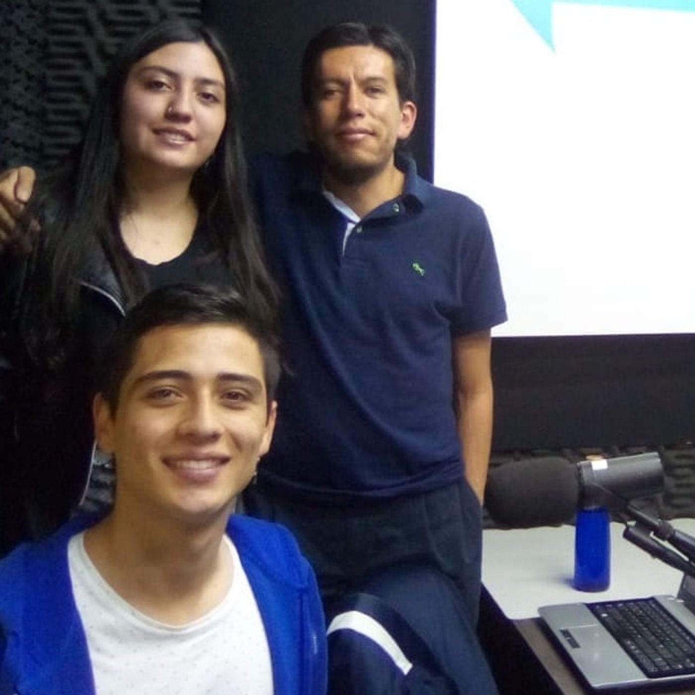 TRIBUNA UR