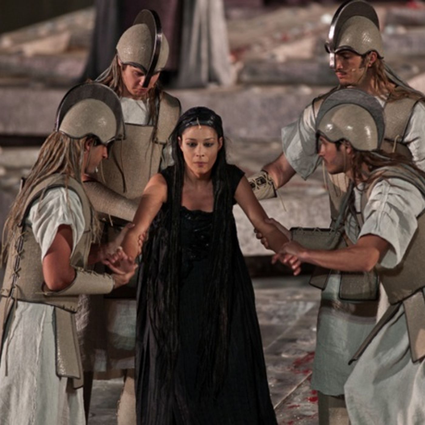15 Antigone ovvero della verità episode artwork