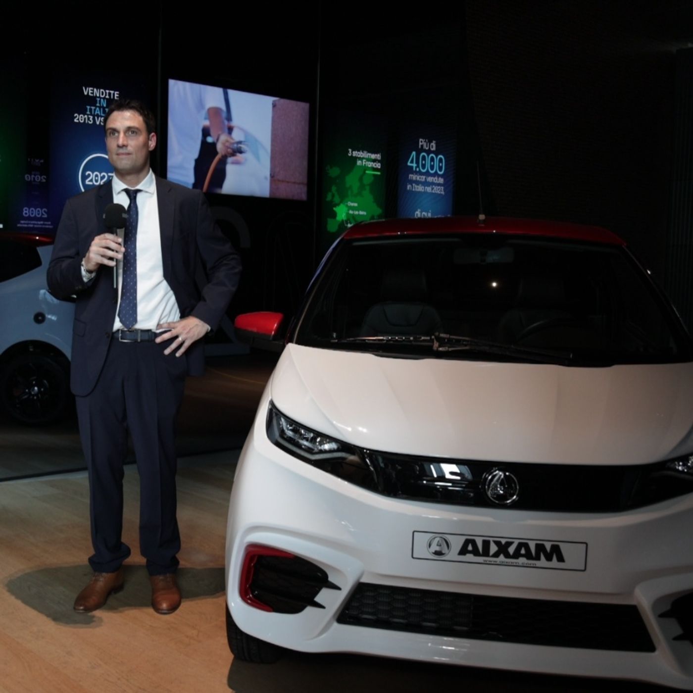 NEW AIXAM MEGA e-MINAUTO ACCESS ELECTRIC 2024 - TOM FAGET RACCONTA LA NUOVA GAMMA AIXAM episode artwork
