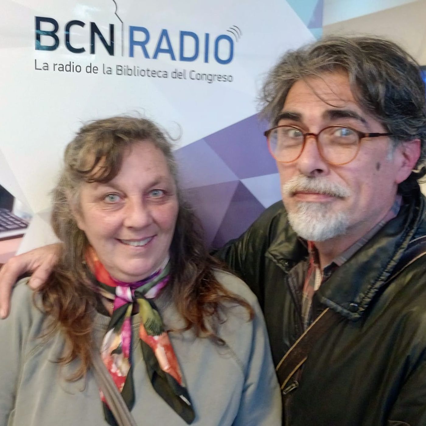 MARÍA ROSA FREGA y PATRICIO BAZÁN  con la obra "Dos bacalaos noruegos" episode artwork