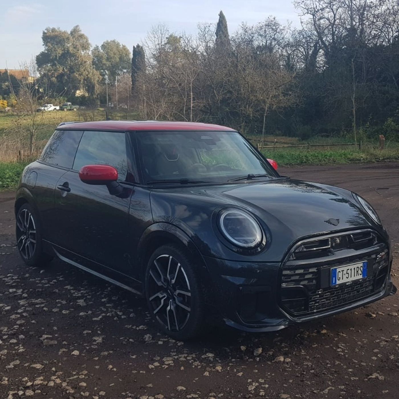 MINI Cooper S JCW: SuperMinimal, icona di Stile e piacere di guida episode artwork