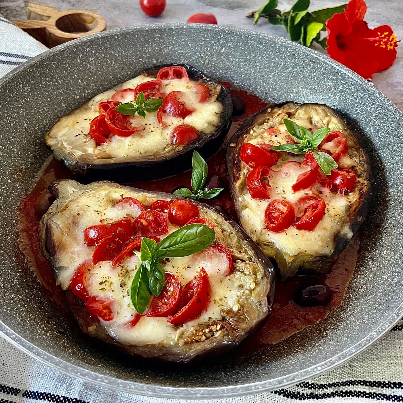 Melanzane ripiene in padella