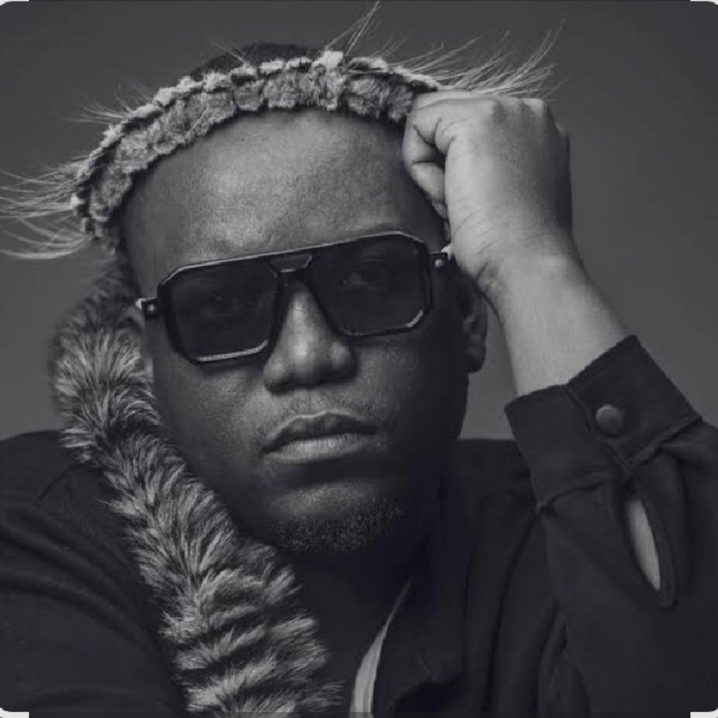 Mnqobi Yazo uyakumema kumcimbi