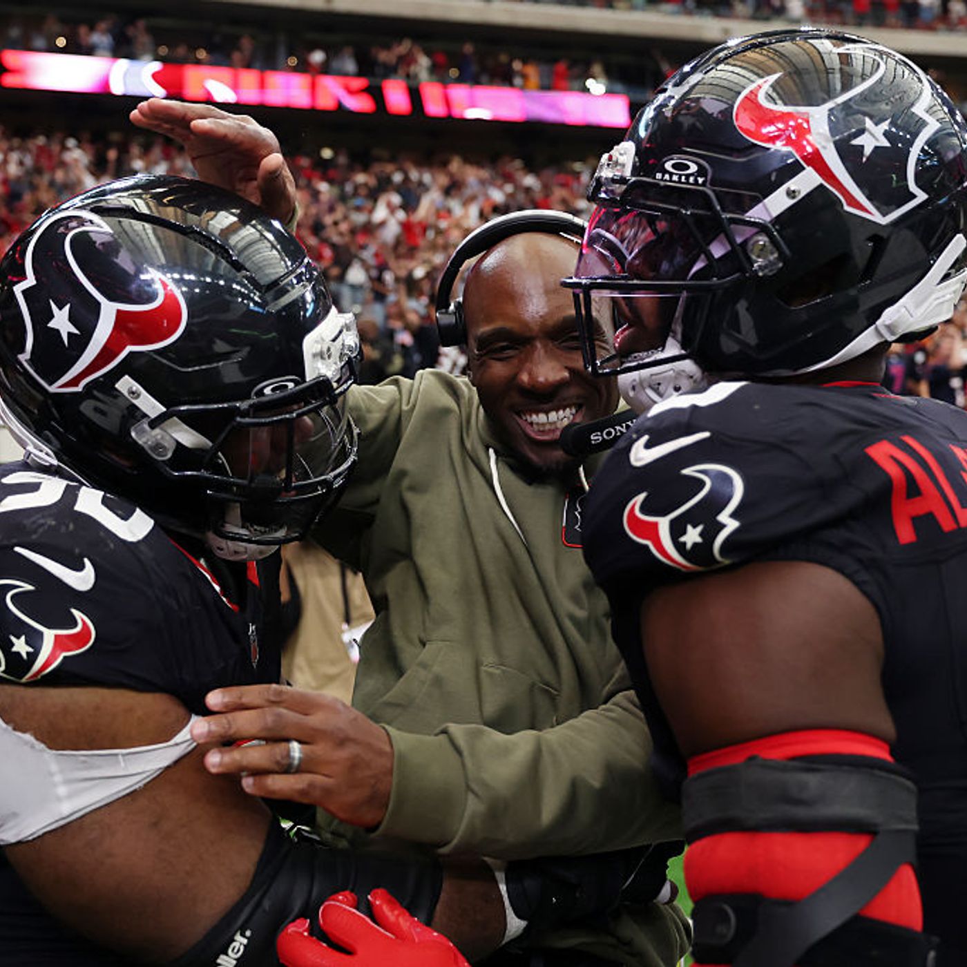 Texans Win In Crazy 4th Quarter Comeback vs Jags, Rockets Win In Milwaukee!