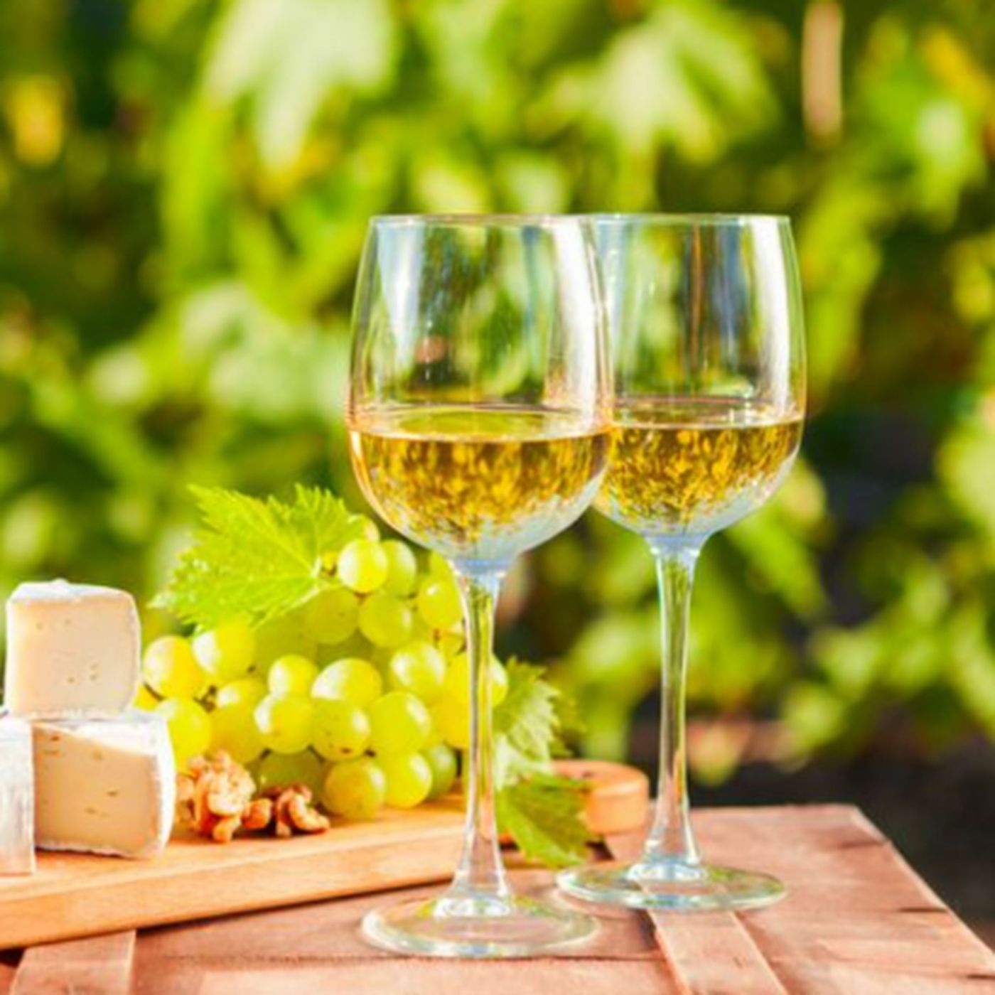 What You Need To Know About Chardonnay White Wine Grapes - Characteristics, Taste and Color episode artwork
