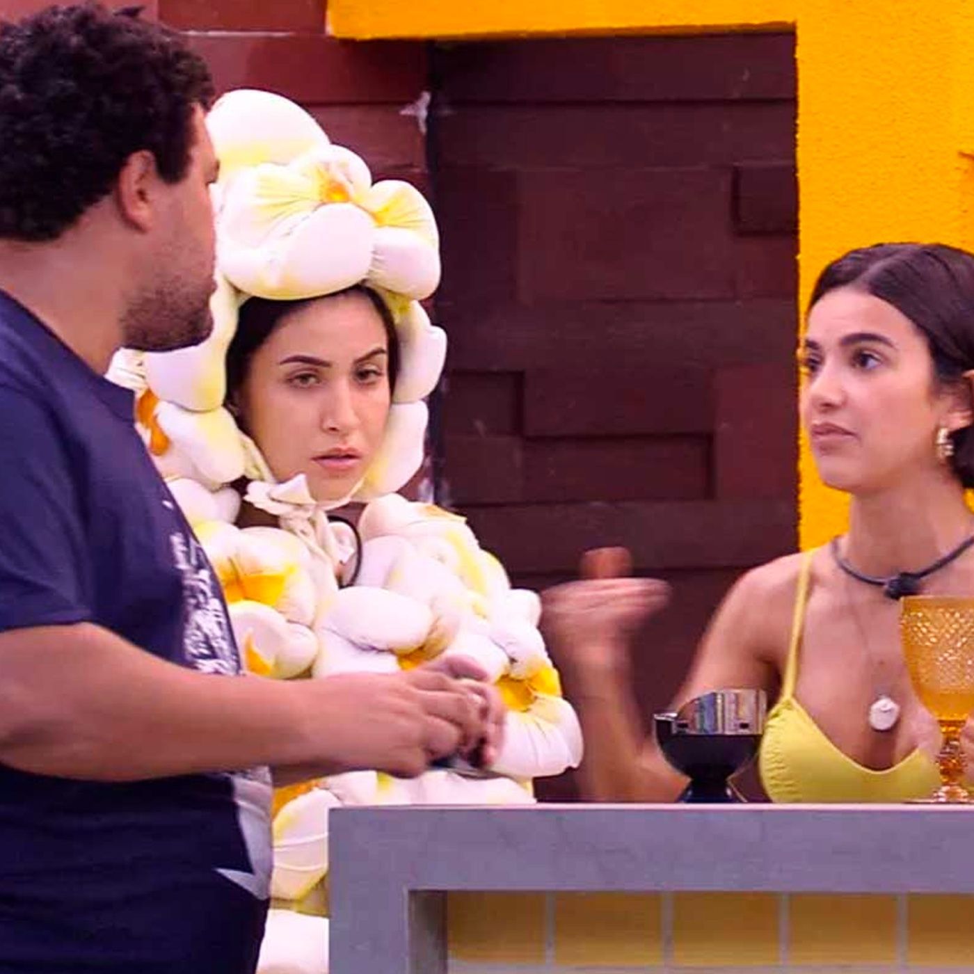 15 Minutos de Fama #18: Brigas por comida no BBB 20 episode artwork