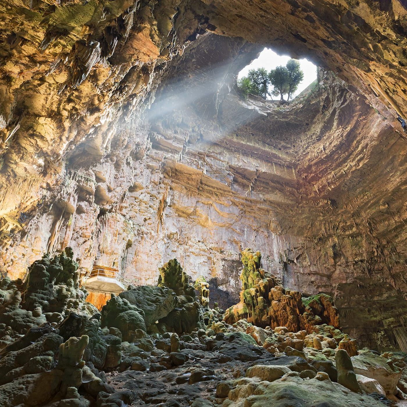 Meraviglia di Puglia-le grotte di Castellana episode artwork