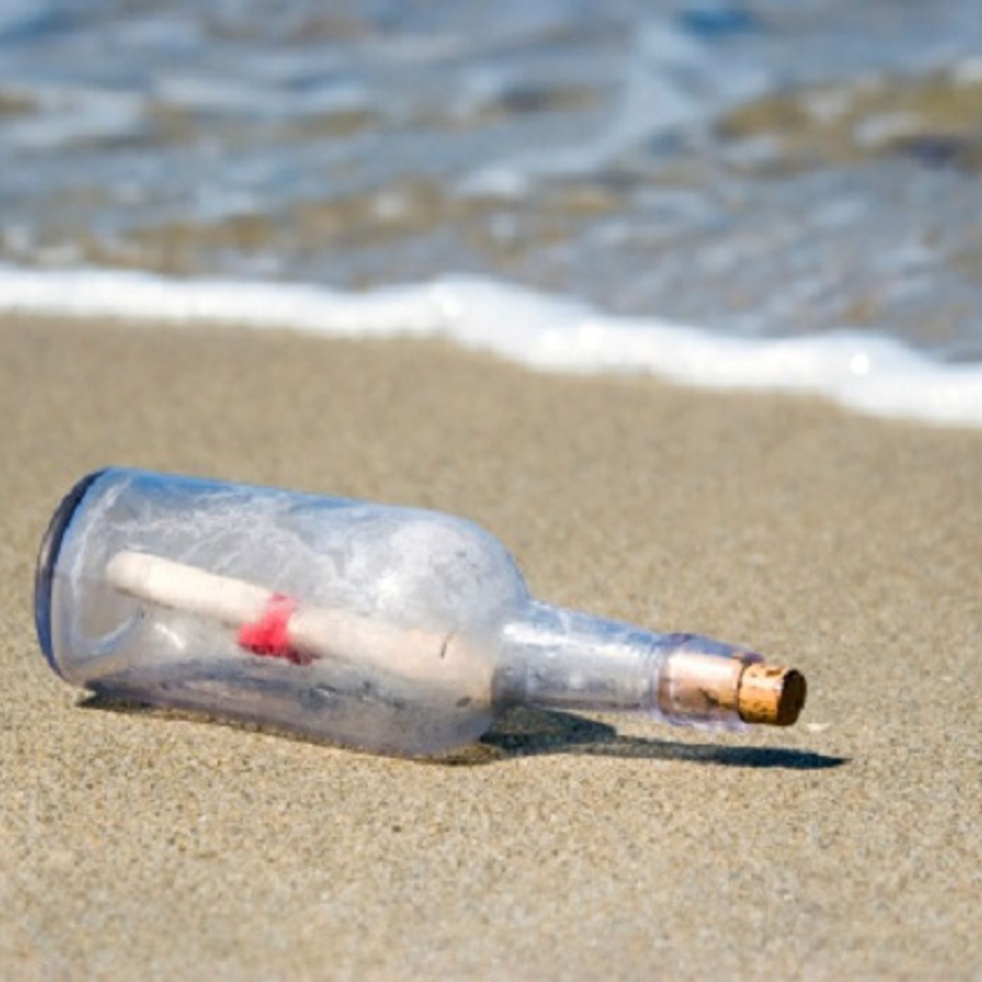 (Smile File) A 109-Year-Old Message in a Bottle Discovered on Beach episode artwork