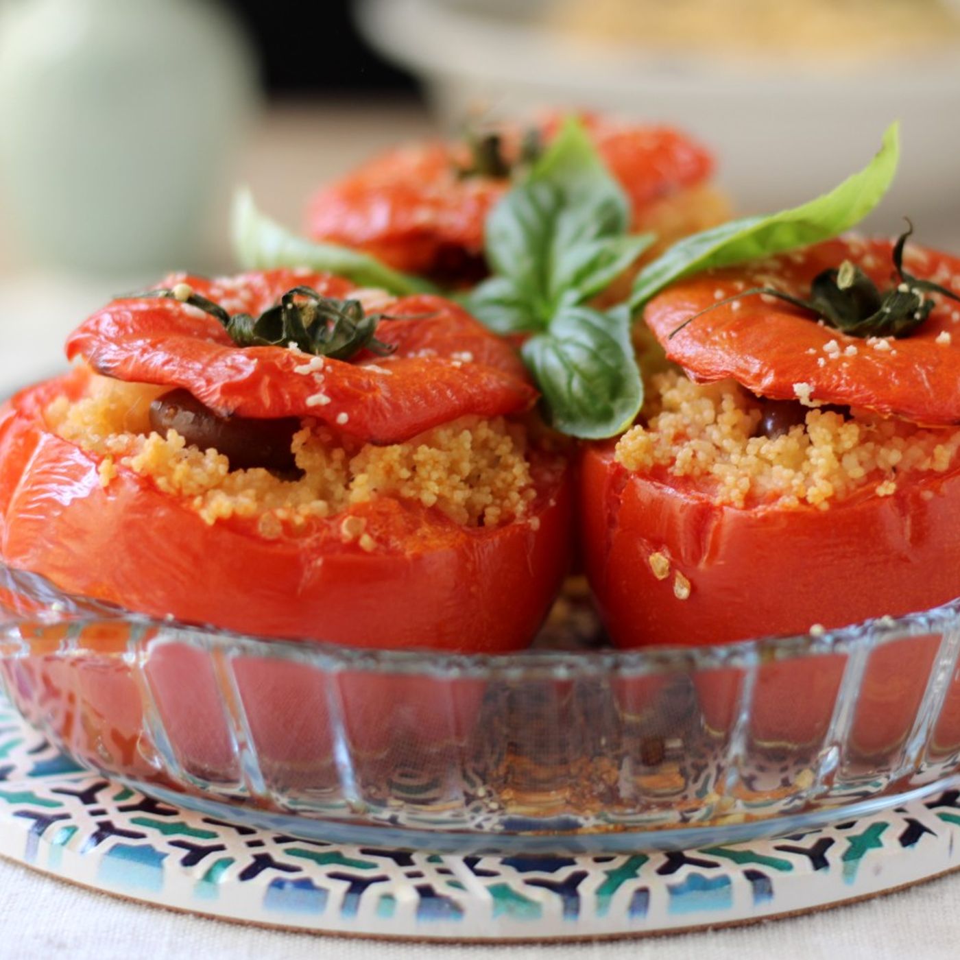 Pomodori ripieni con cous cous, tonno, olive taggiasche e mozzarella episode artwork