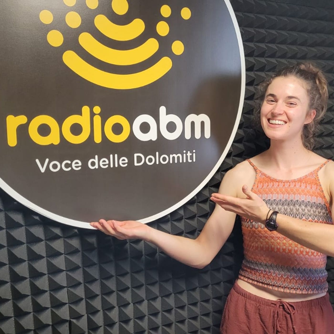 Izzy Backhouse , dall’Inghilterra a Belluno per un mese tra natura, lingua e comunità