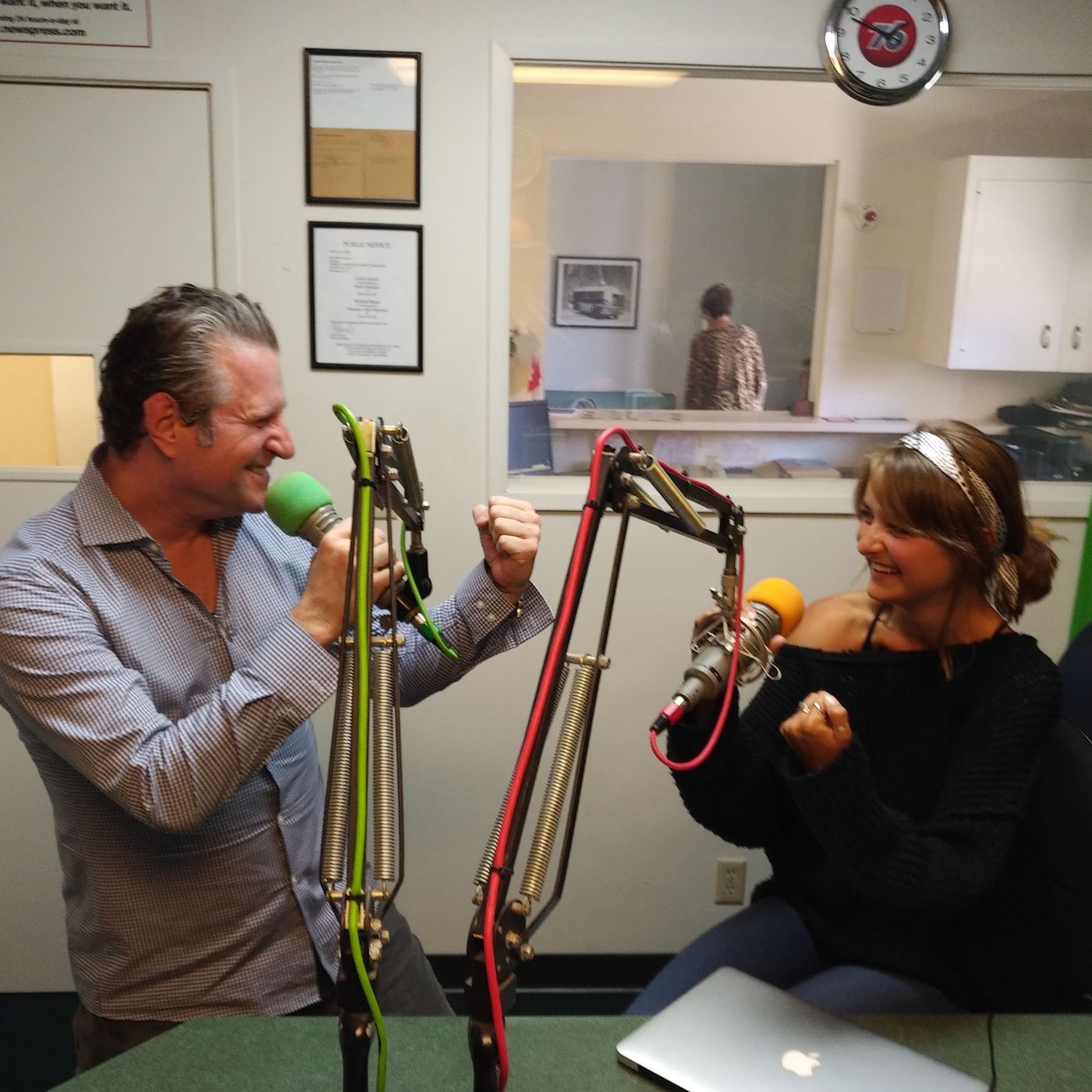 SN.4 / EP. # 161 - Duets - Interviewing Caroline & Jeremiah & Restaurant News episode artwork