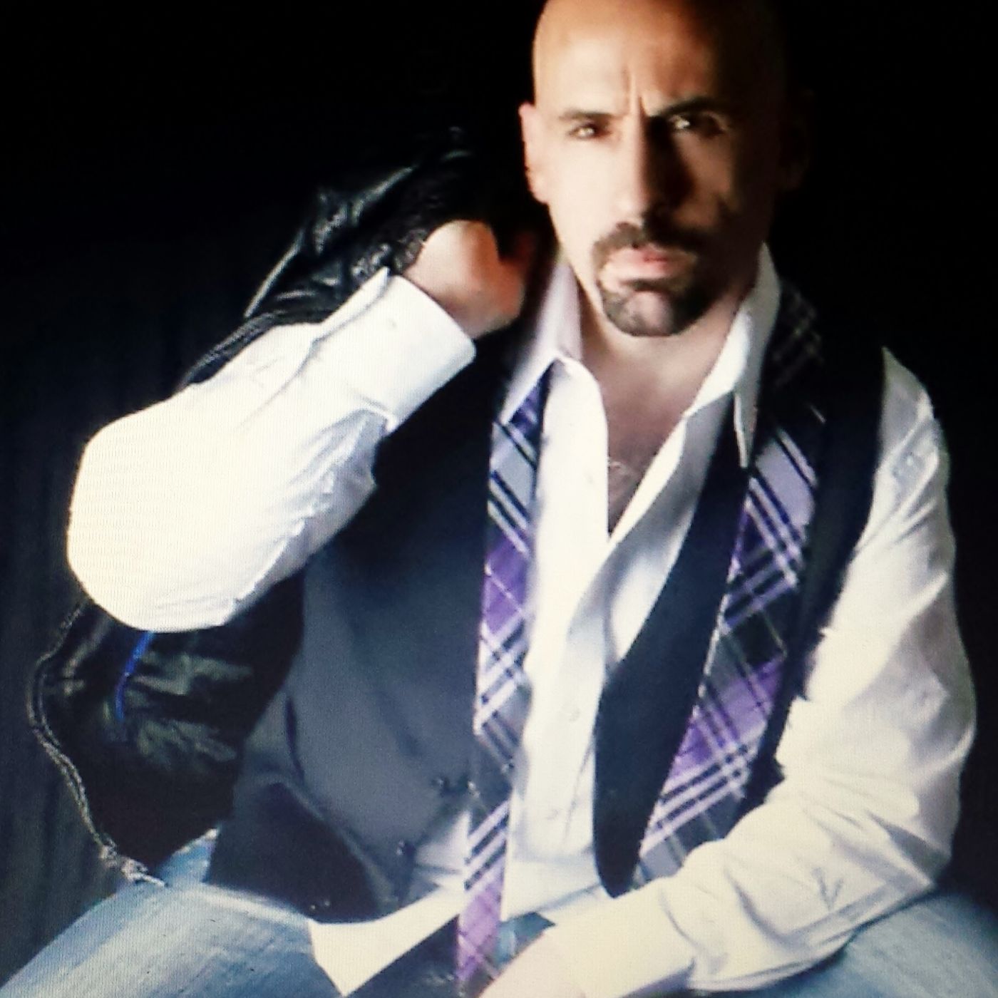 Award-winning songwriter and host Ray Powers is back by popular demand with Saved! episode artwork