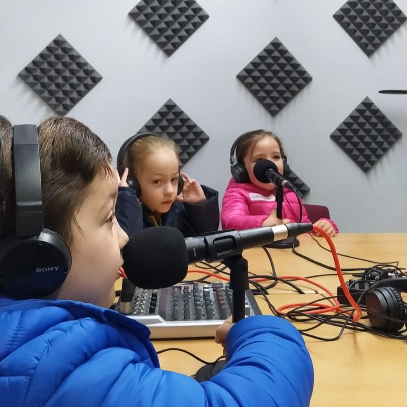 Portada de CVC RADIO