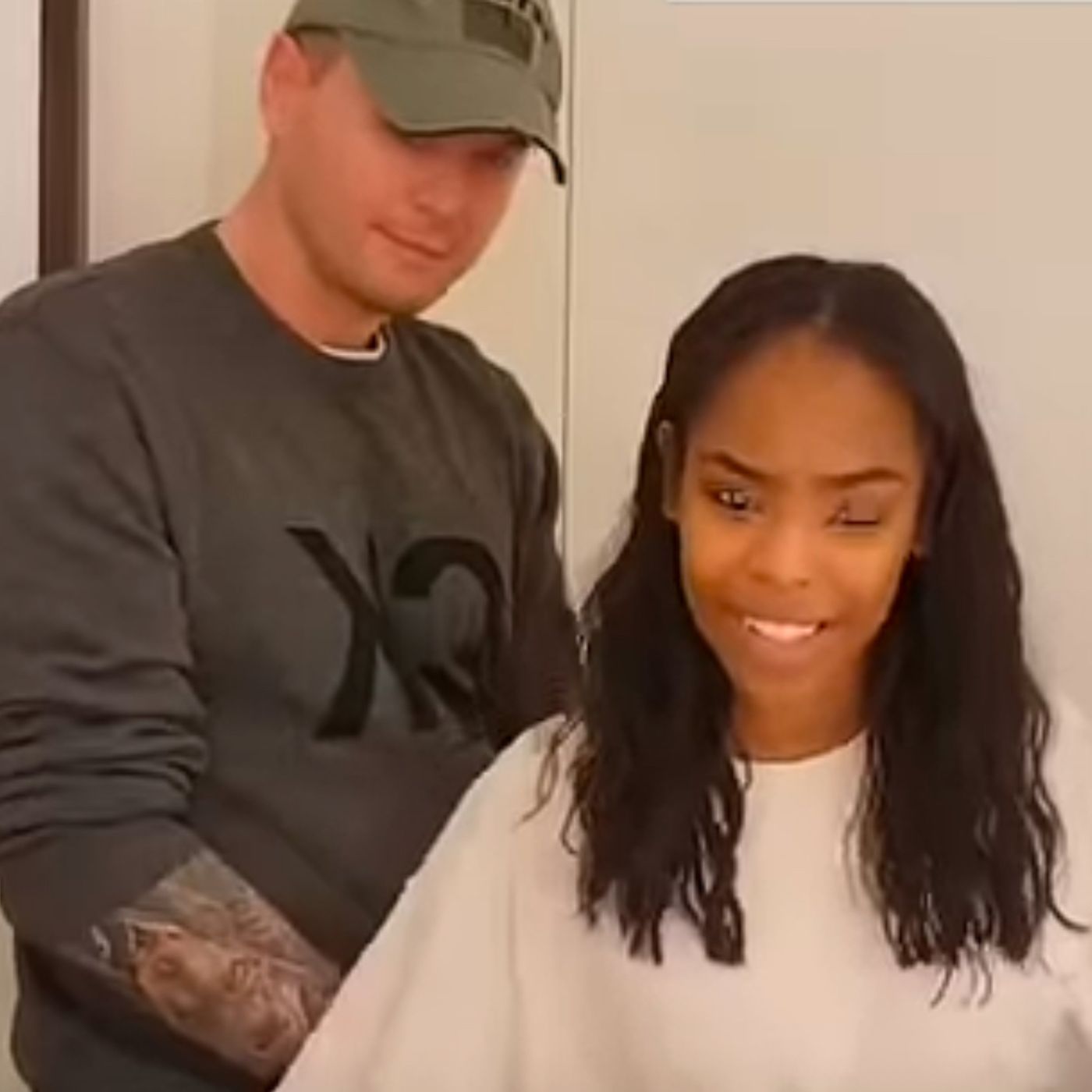 S45 E6: If You Go For The “Available” In A Relationship Would You Then Have A Life Time Of Regrets