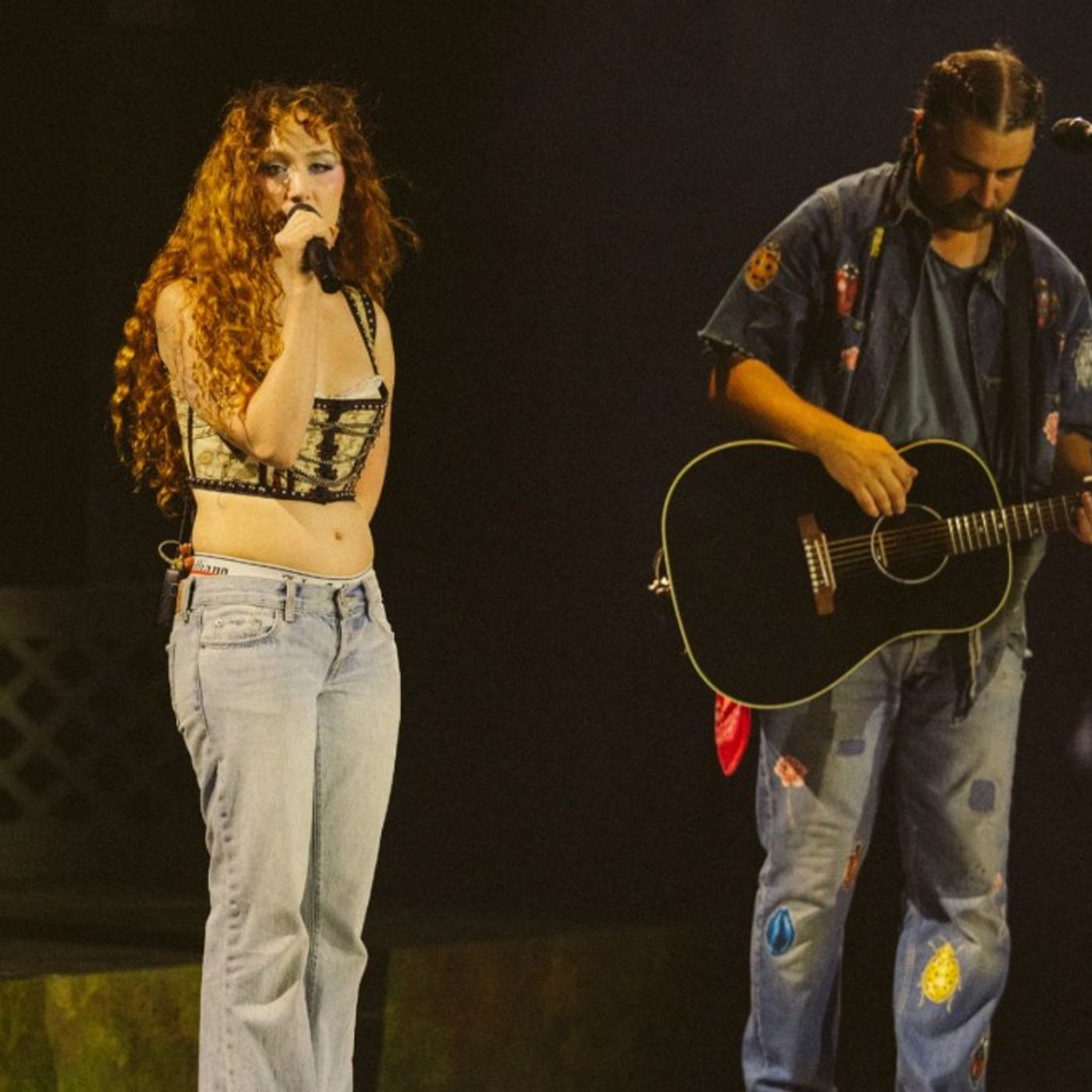 Noah Kahan Brings Out Chappell Roan for Surprise ‘California’ Performance at Rose Bowl Show episode artwork