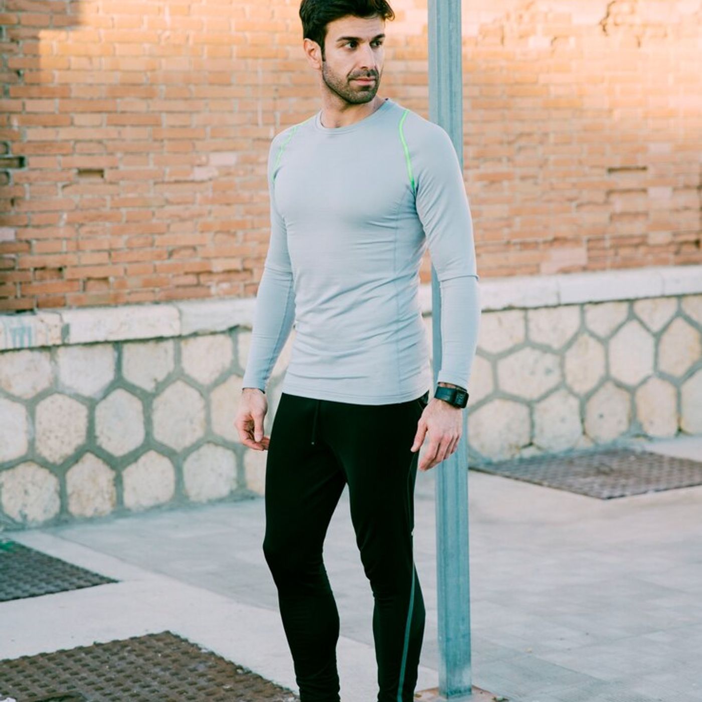 How Buying The Right Sports Clothing Is Beneficial For You