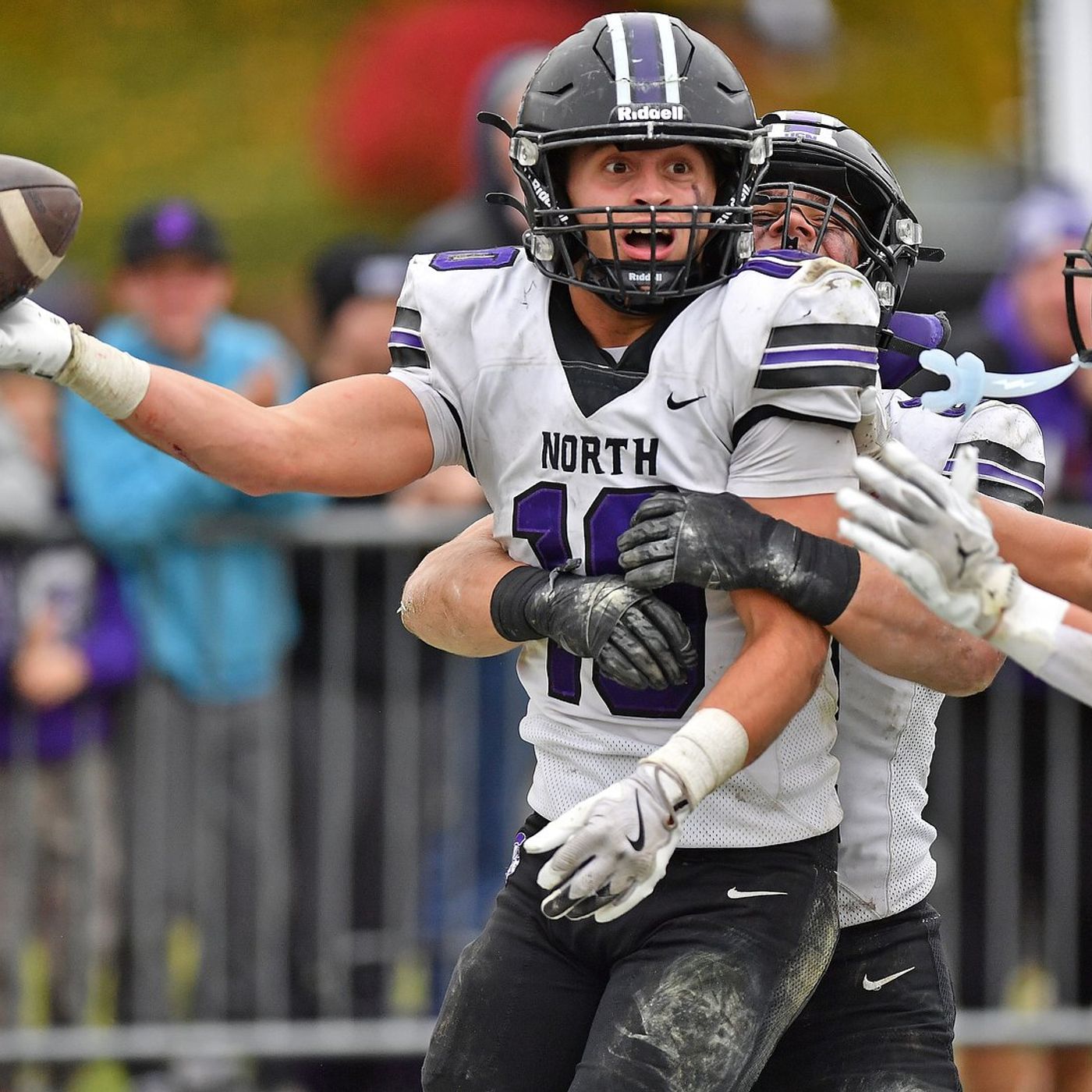 Oliver Thulin’s pick-six caps off Downers Grove North’s win over Glenbard West to return to quarterfinals episode artwork