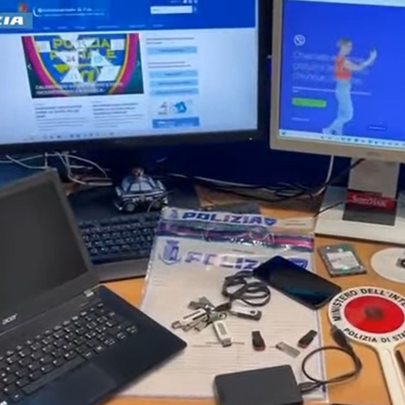 Generava con l’IA foto di bambini e bambine in pose osè: arrestato un veneziano Generava con l’IA foto di bambini e bambine in pose osè: arrestato un veneziano