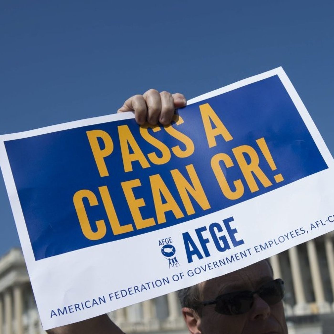 Federal workers union calls for end to shutdown