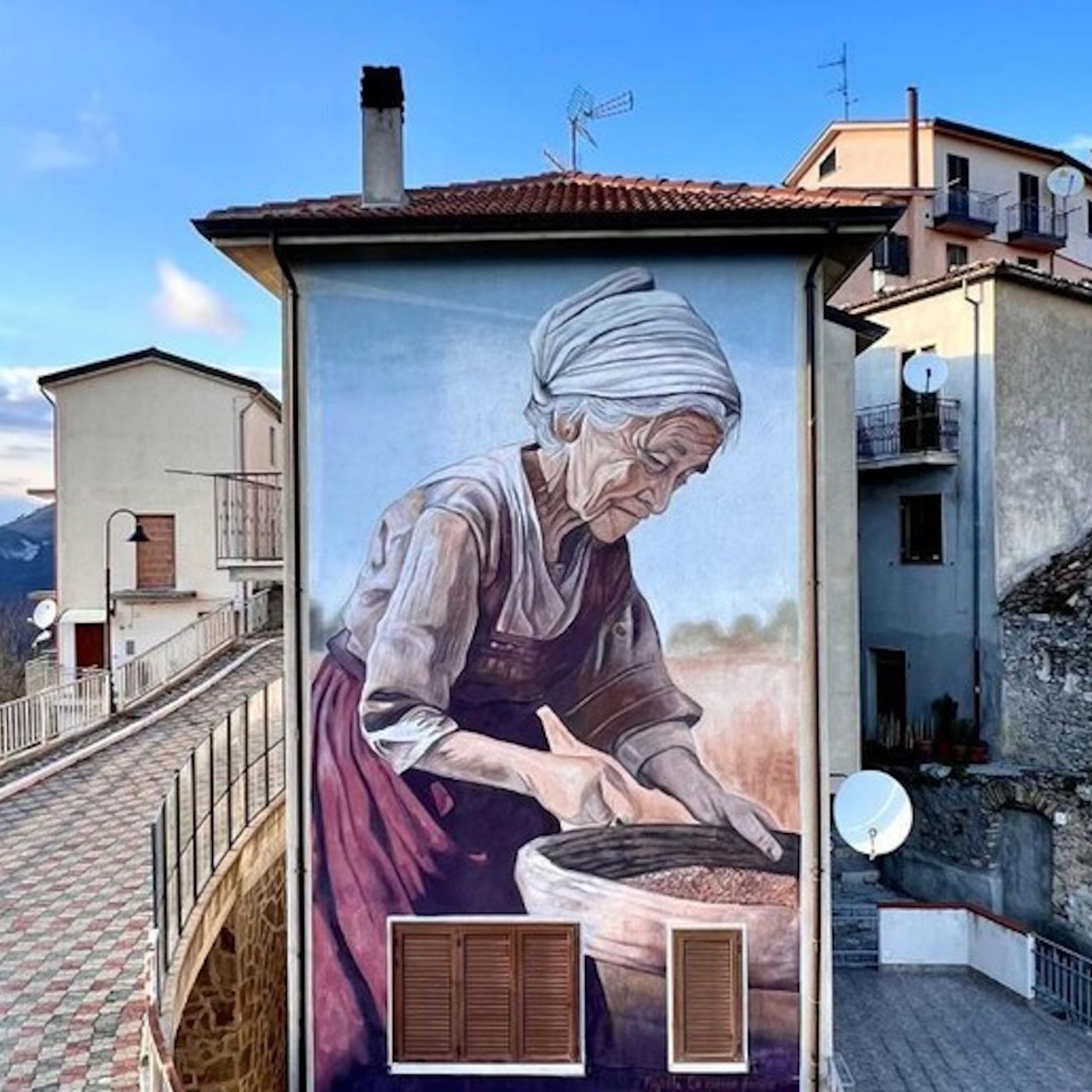A Savoia di Lucania realizzati tre nuovi murales episode artwork