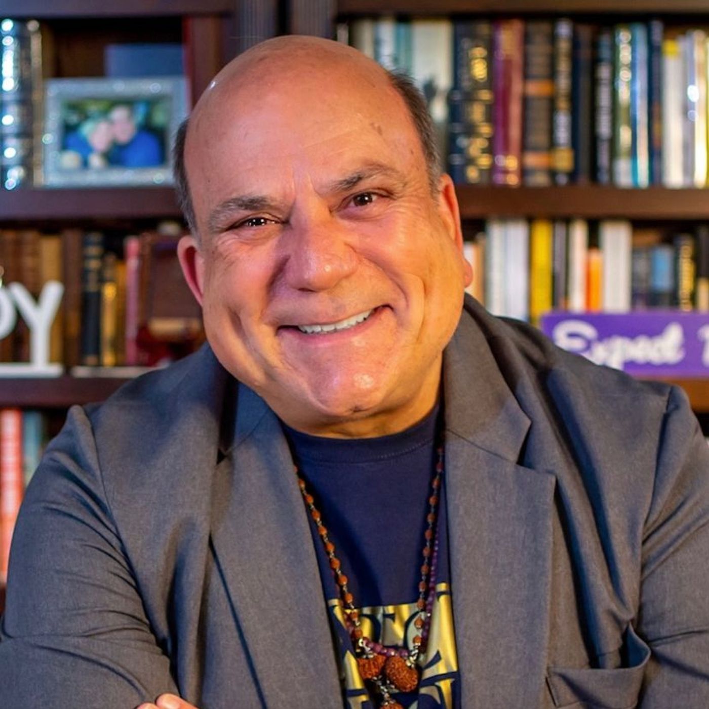 Episode 562 - Interview With Dr  Joe Vitale! episode artwork