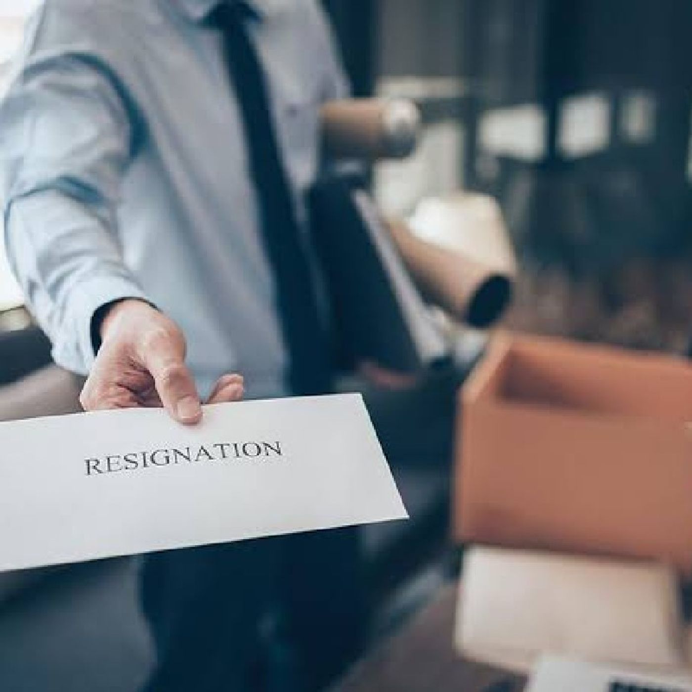SIGNS YOU SHOULD LEAVE A JOB episode artwork