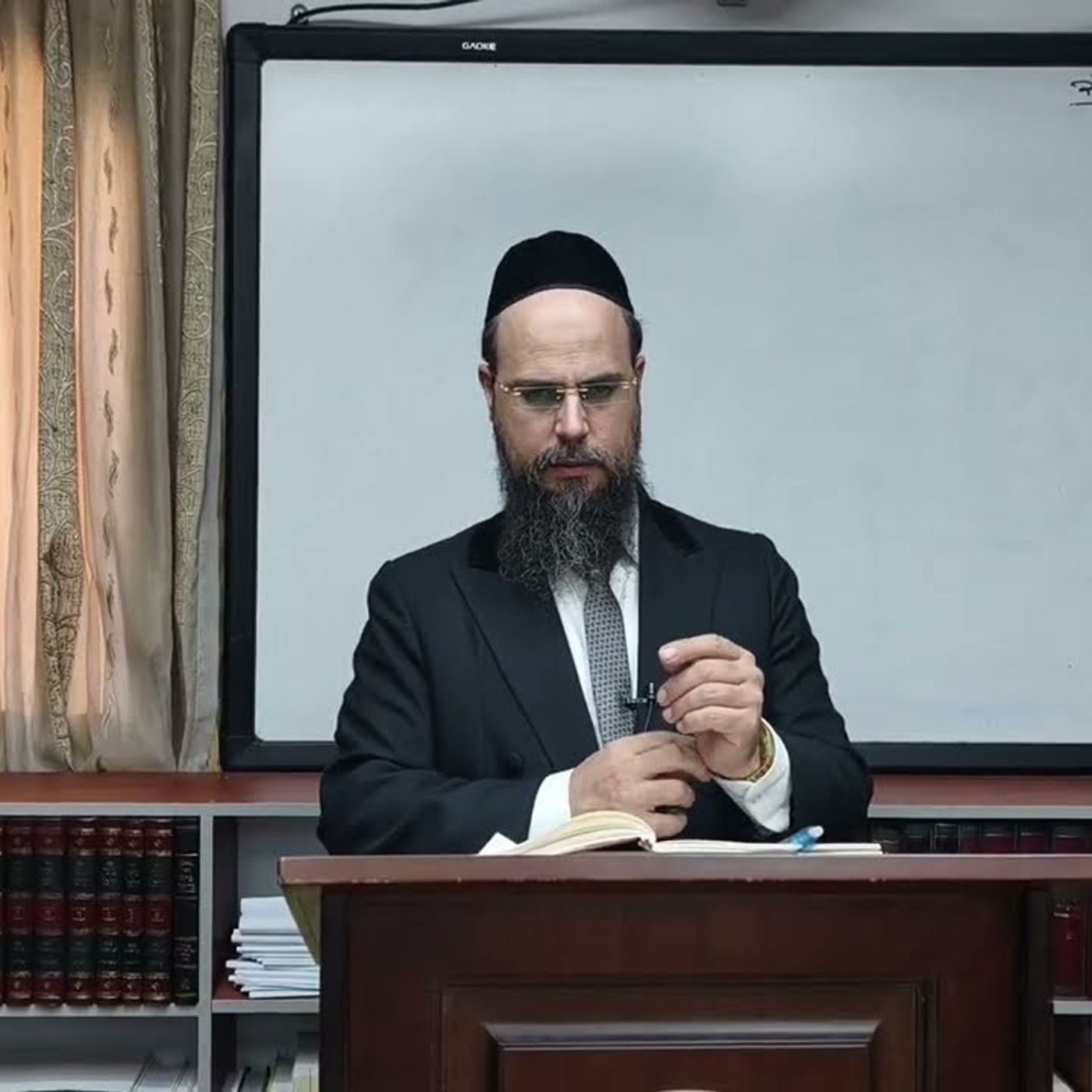 מו"ר הגאון הרב שקד בוהדנה שליט"א - שער הגלגולים שיעור לז': הקדמה ג' בני אהרן סימן כו episode artwork