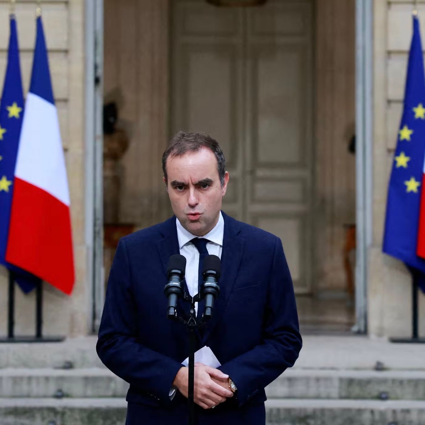 Francia24 ed. Straordinaria: Emmanuel Macron nomina di nuovo Sebastian Lecornu: Una rotta verso il disastro?