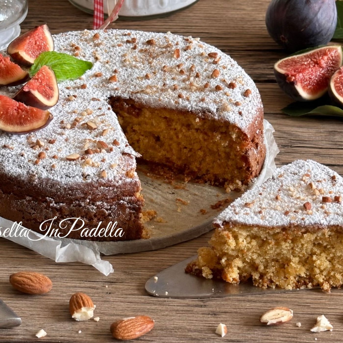 Torta ai fichi e mandorle: soffice, profumata e facile da preparare episode artwork