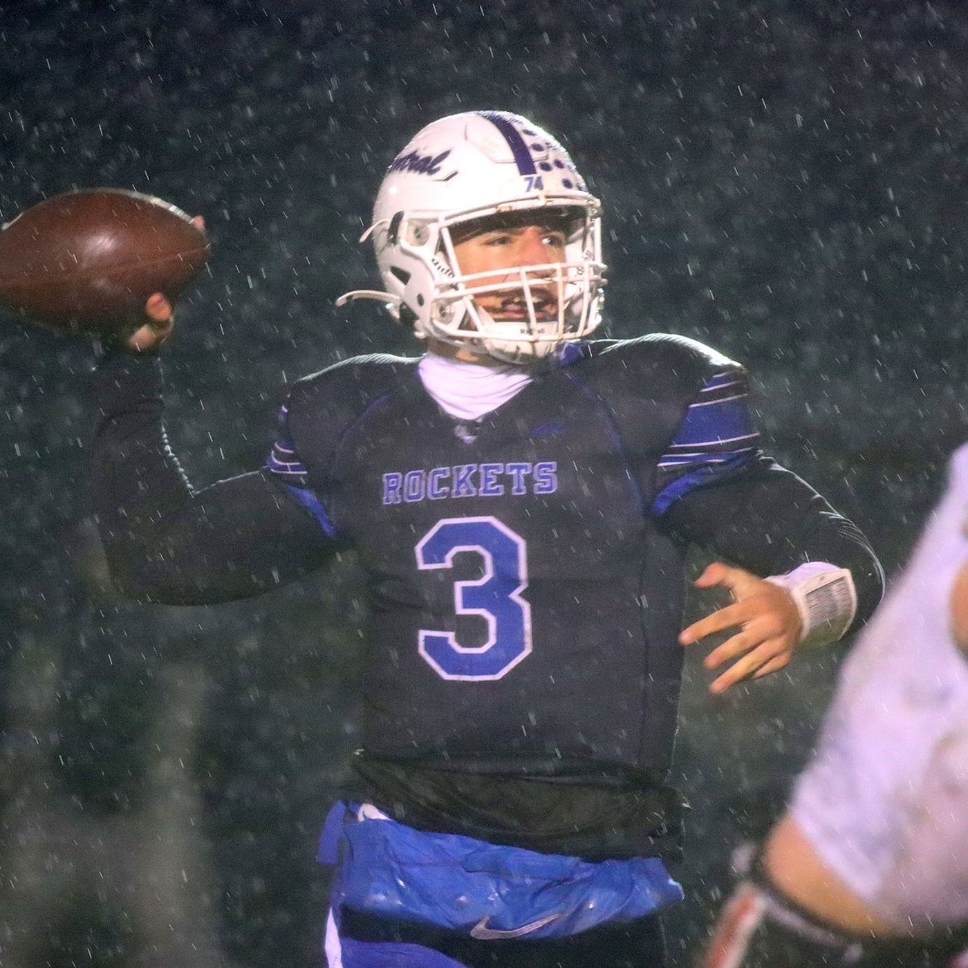 Burlington Central QB Landon Arnold fulfilling his promise