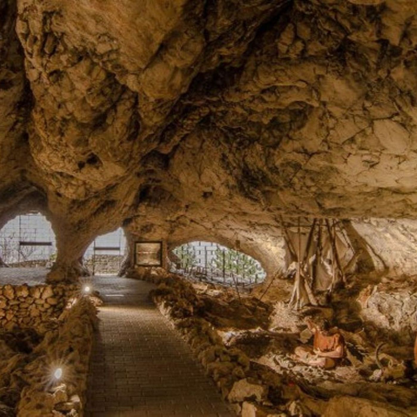 Viaja con Machín: Cueva de las Ventanas de Píñar episode artwork
