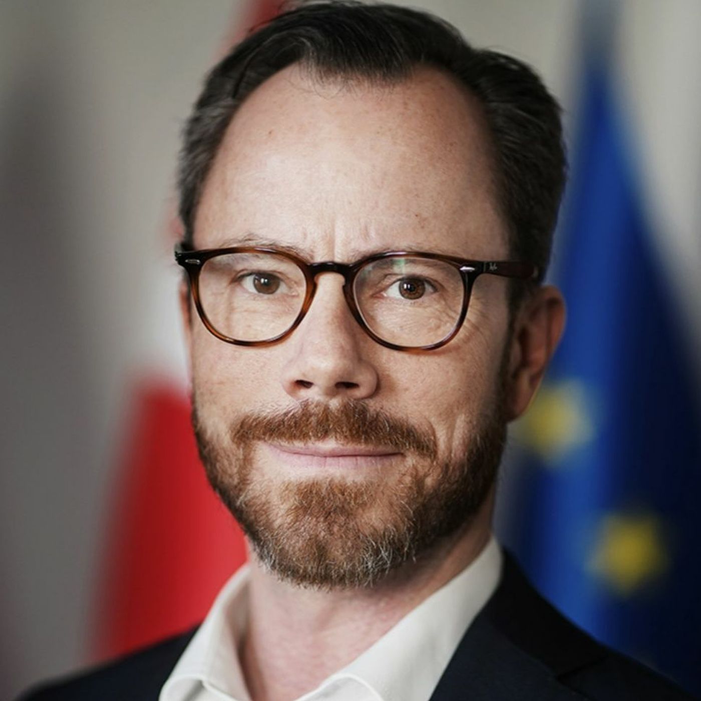 Korsholm & Larsen: Farvel til landbruget - Venstre ser ned i et sort, dybt hul