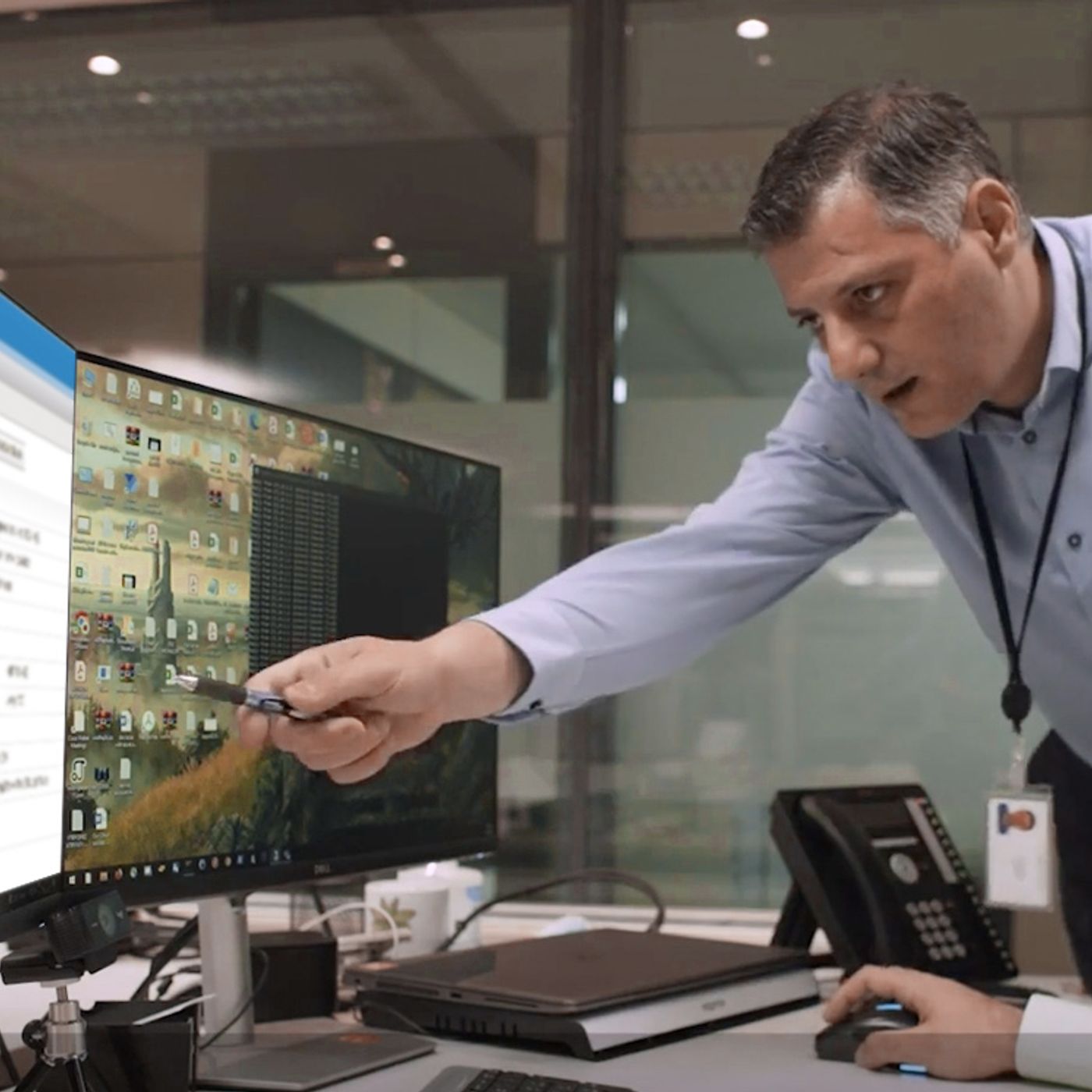 BROADCOM PLANEA VENDER LAS DIVISIONES DE CONSUMO Y CARBON BLACK DE VMWARE episode artwork