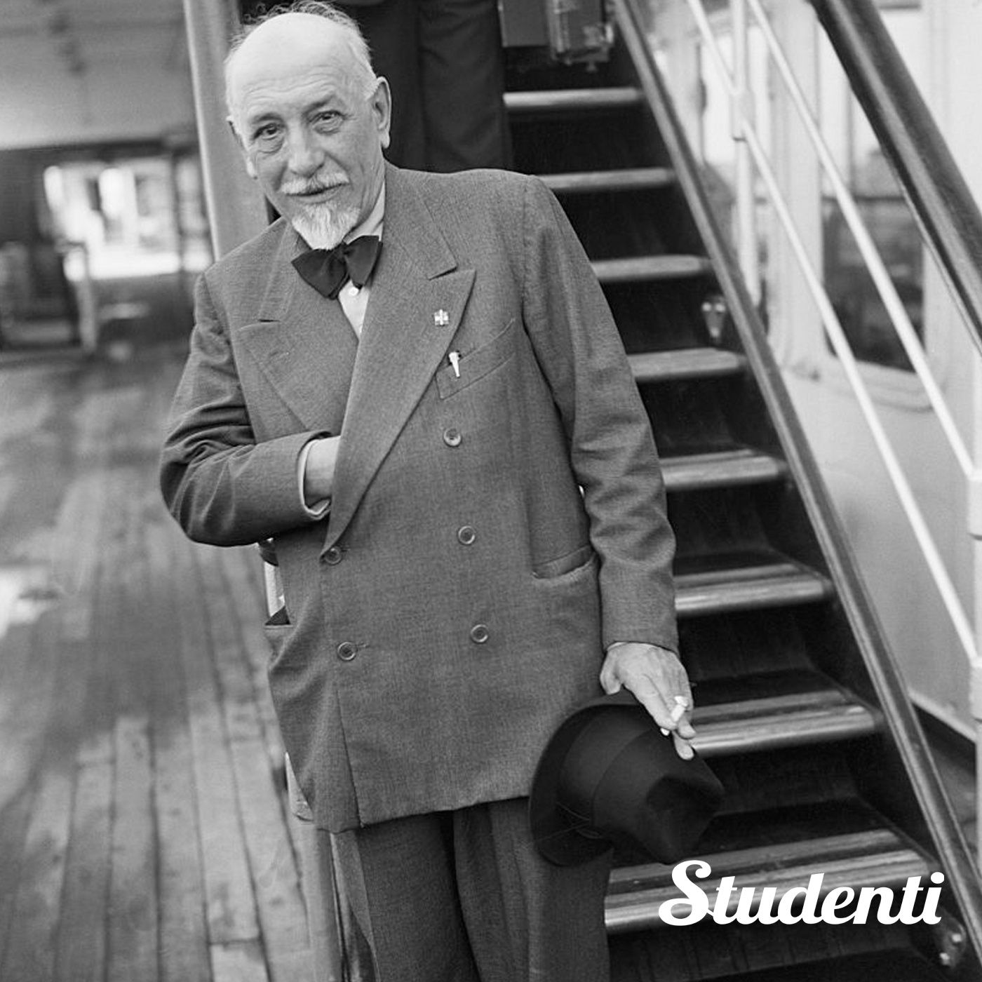 Letteratura - Uno nessuno e centomila di Luigi Pirandello episode artwork