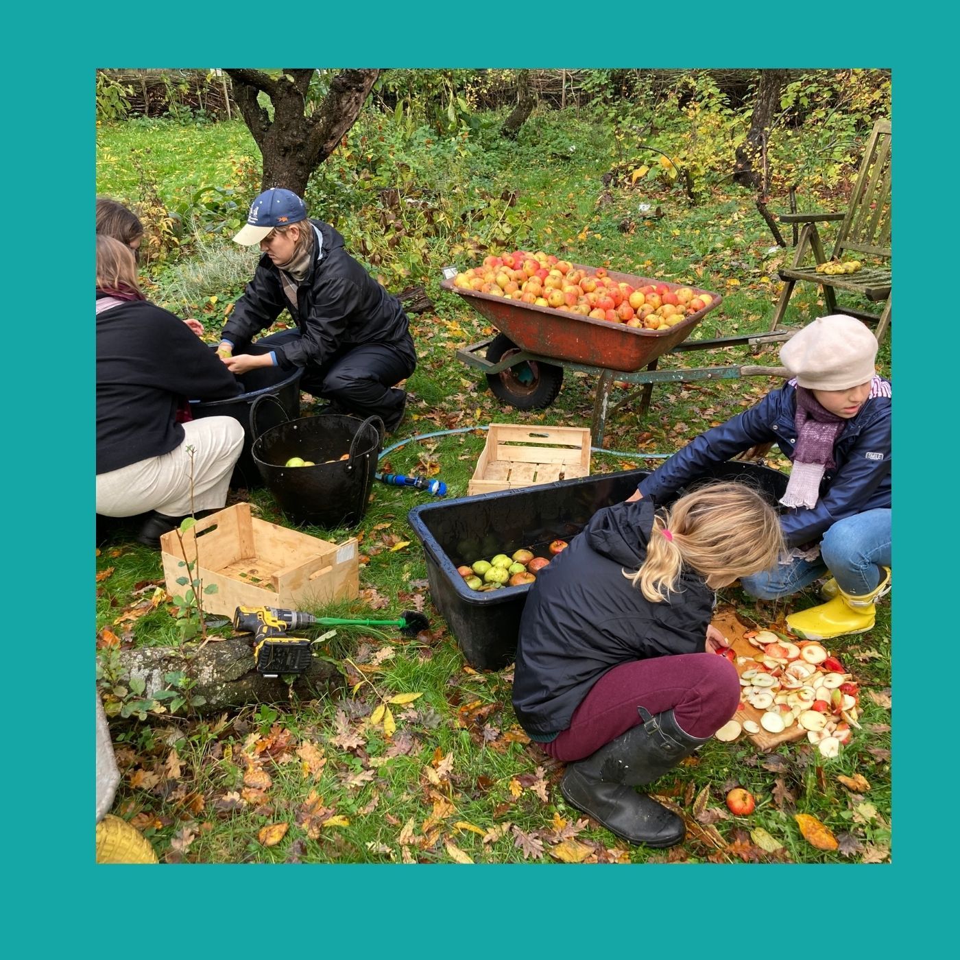 Af kærlighed til jorden af JORDENS SKOLE