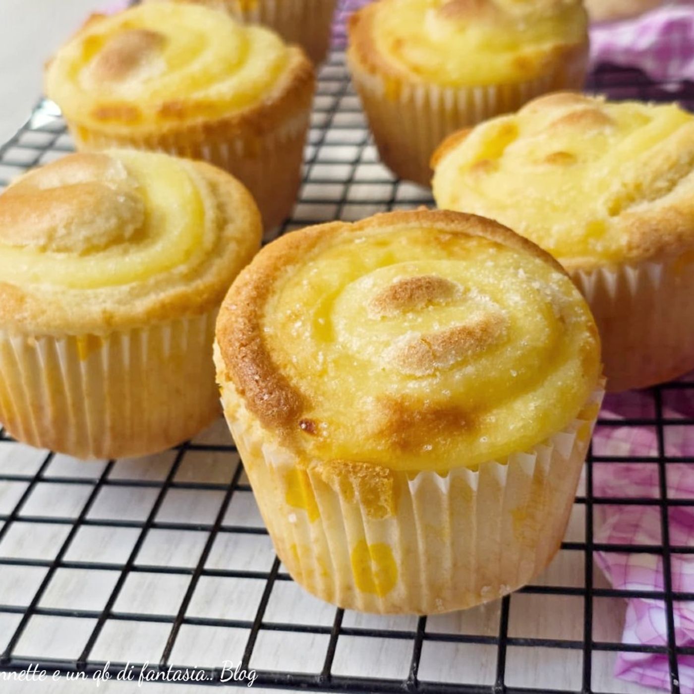 Muffin nuvola con crema pasticcera: soffici e golosi, basta una ciotola e una frusta episode artwork